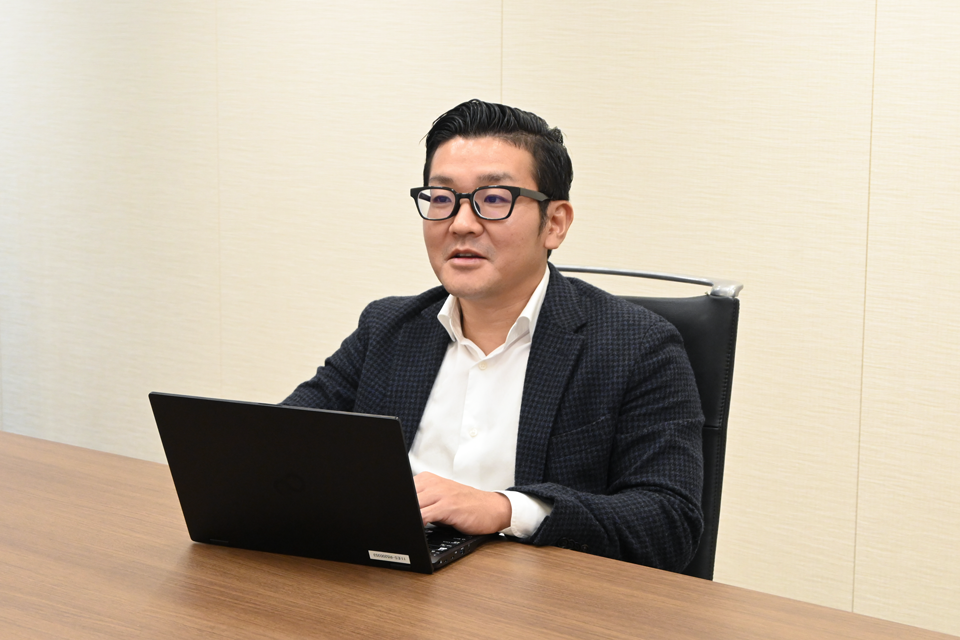 デジタル戦略部 次長 打田 大輔様